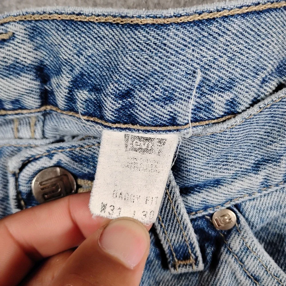 Vintage Levis L2 Baggy Fit Jeans Mens 32x29 Light Wash Denim 90s Streetwear